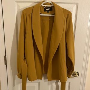 LA Coalition Blazer with belt. Size Medium. Beautiful Mustard color.